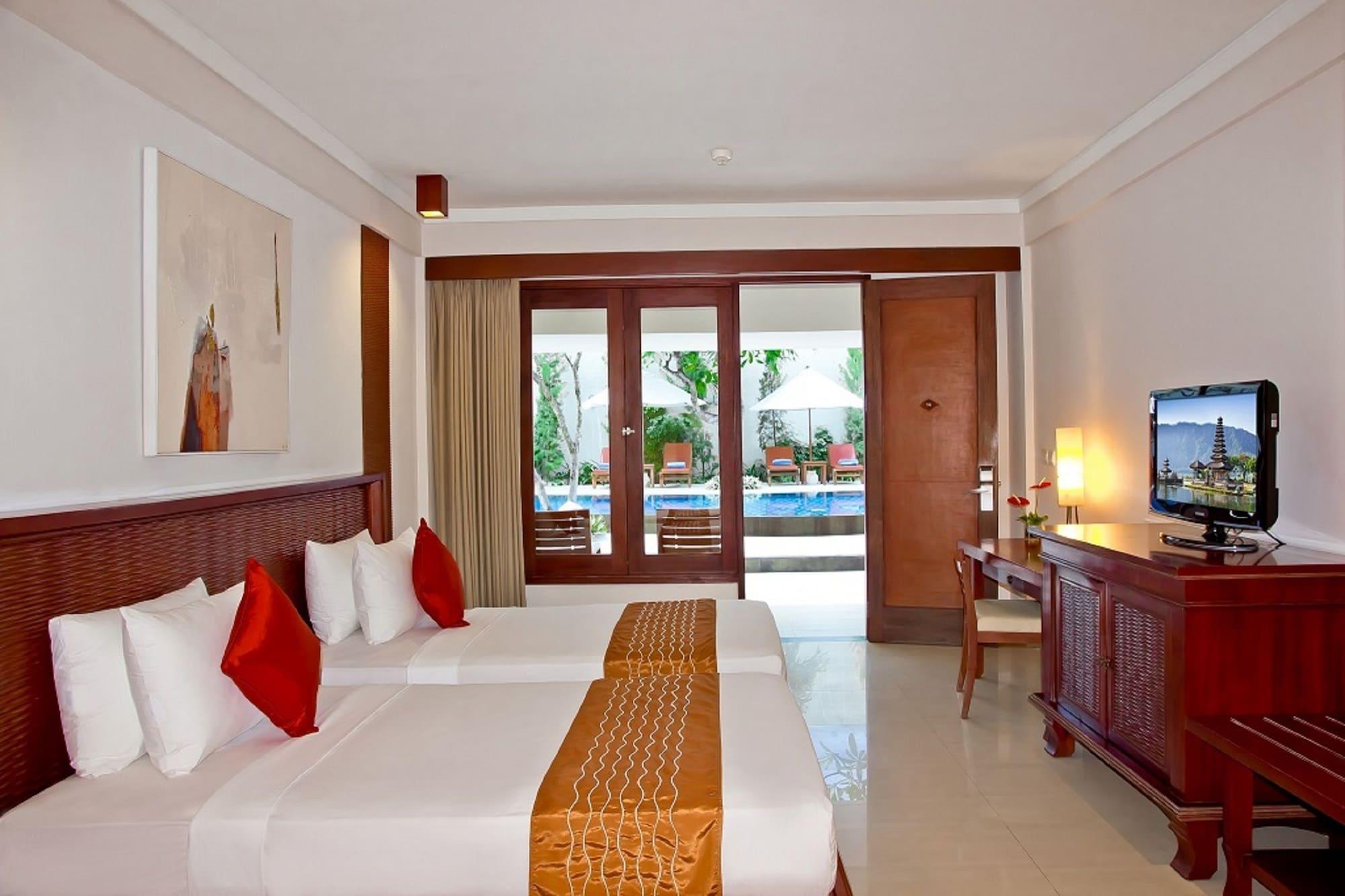Hotel The Rani &