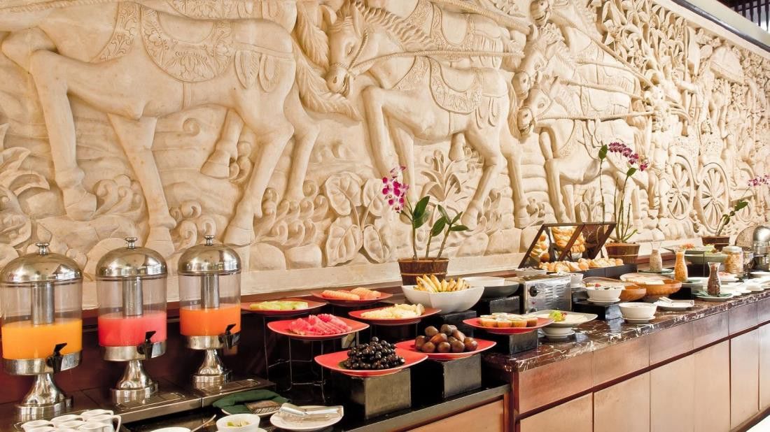 Hotel The Rani &