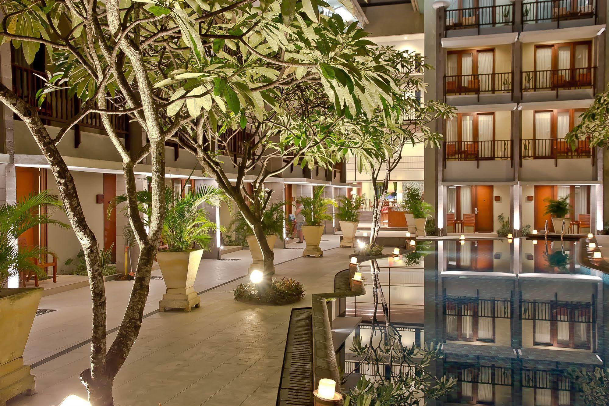 Hotel The Rani & 3*